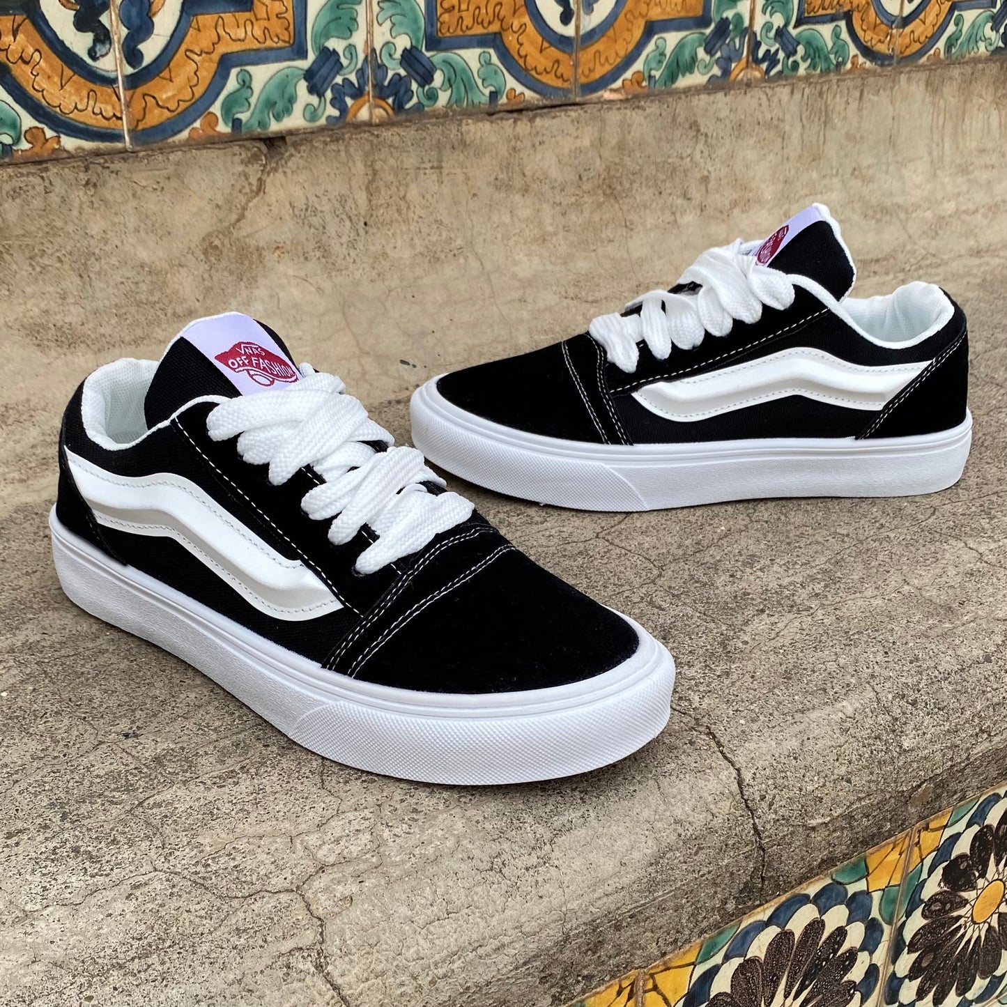 VANS Old Skool Women Sneakers