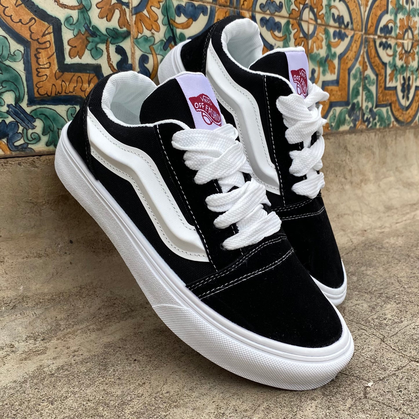 VANS Old Skool Women Sneakers
