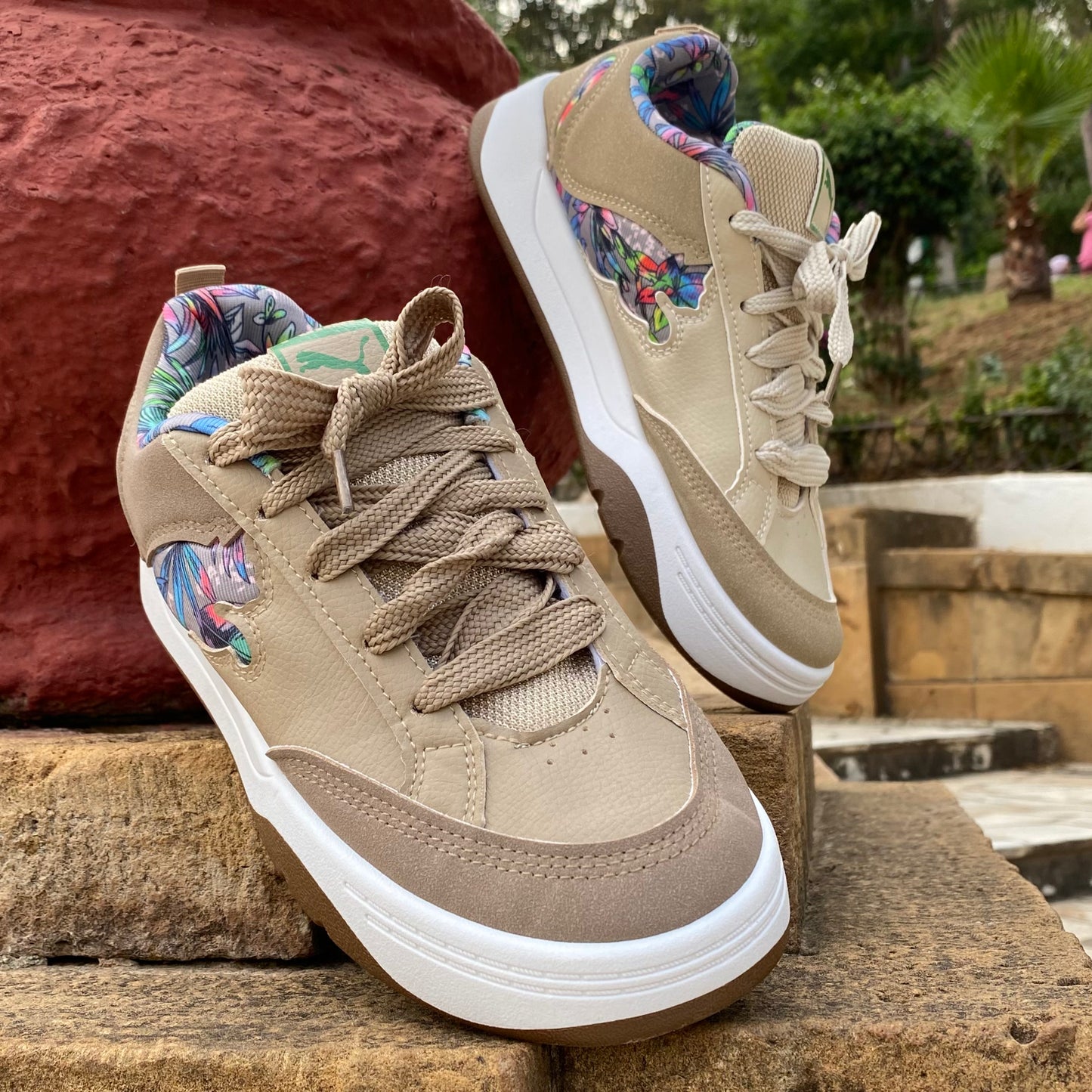 NEW PUMA WOMEN SNEAKERS