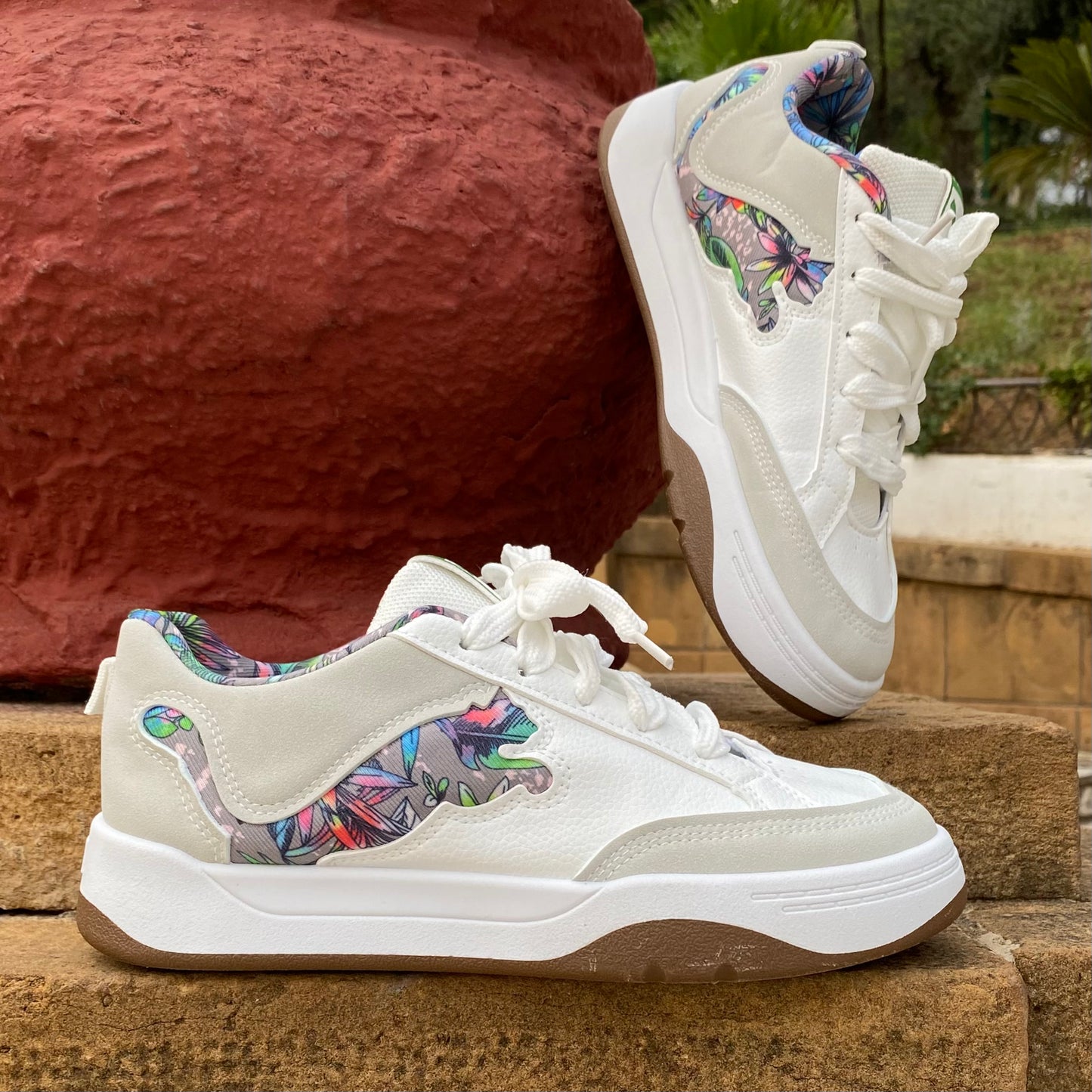 NEW PUMA WOMEN SNEAKERS