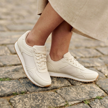LUNA, The New Women Sneakers ❤️