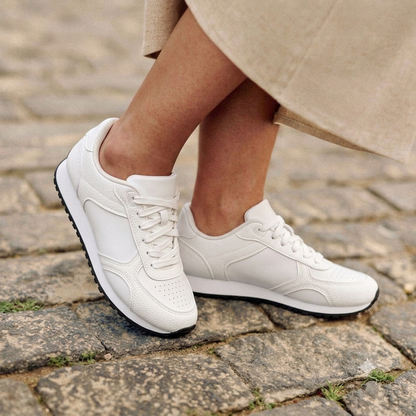 LUNA, The New Women Sneakers ❤️