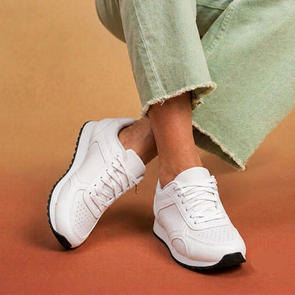 LUNA, The New Women Sneakers ❤️