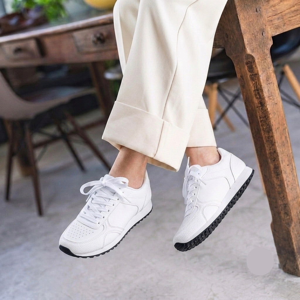 LUNA, The New Women Sneakers ❤️