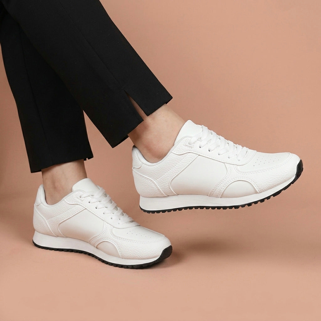 LUNA, The New Women Sneakers ❤️